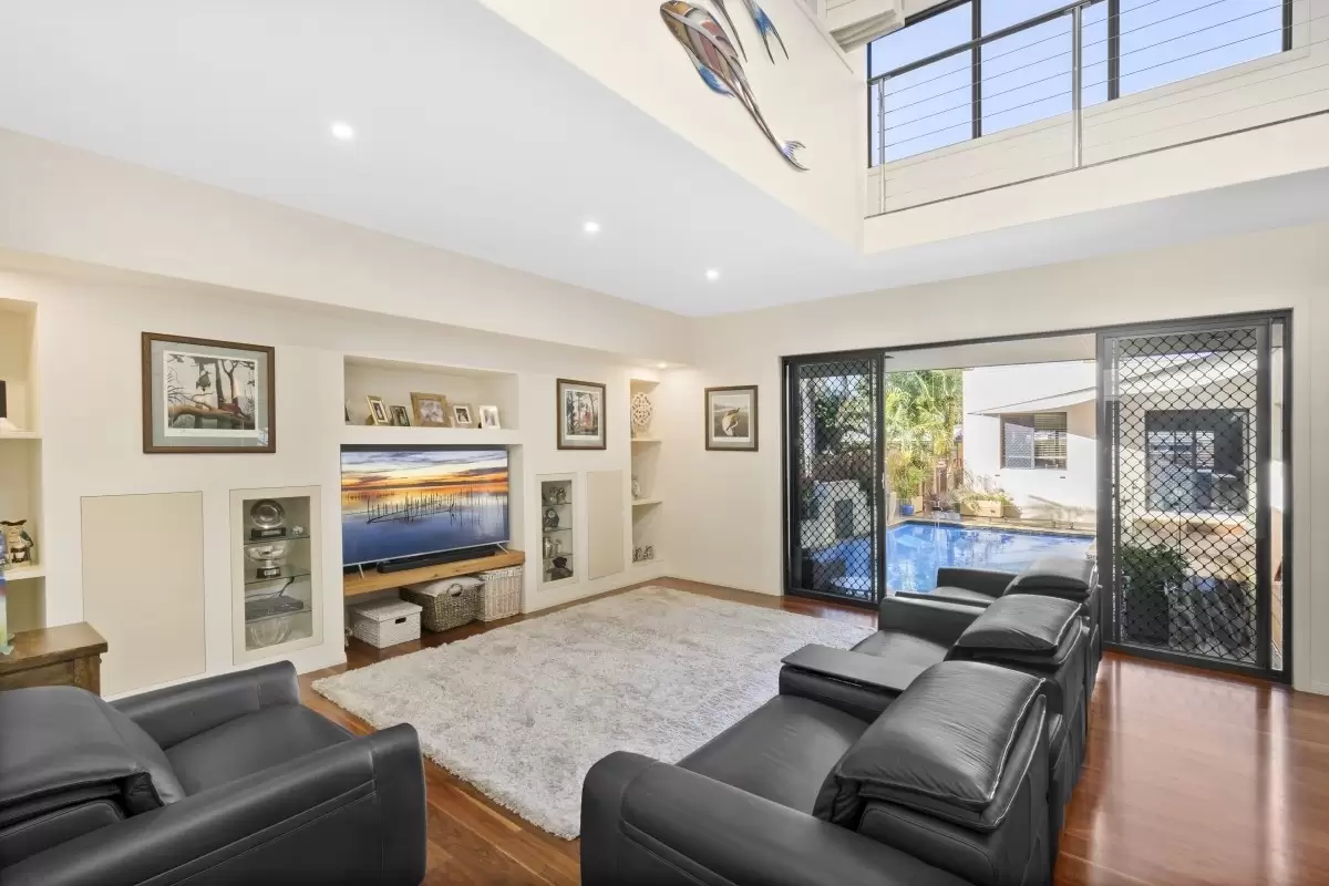 121 Sheehan Avenue, Hope Island Sold by  - image 1