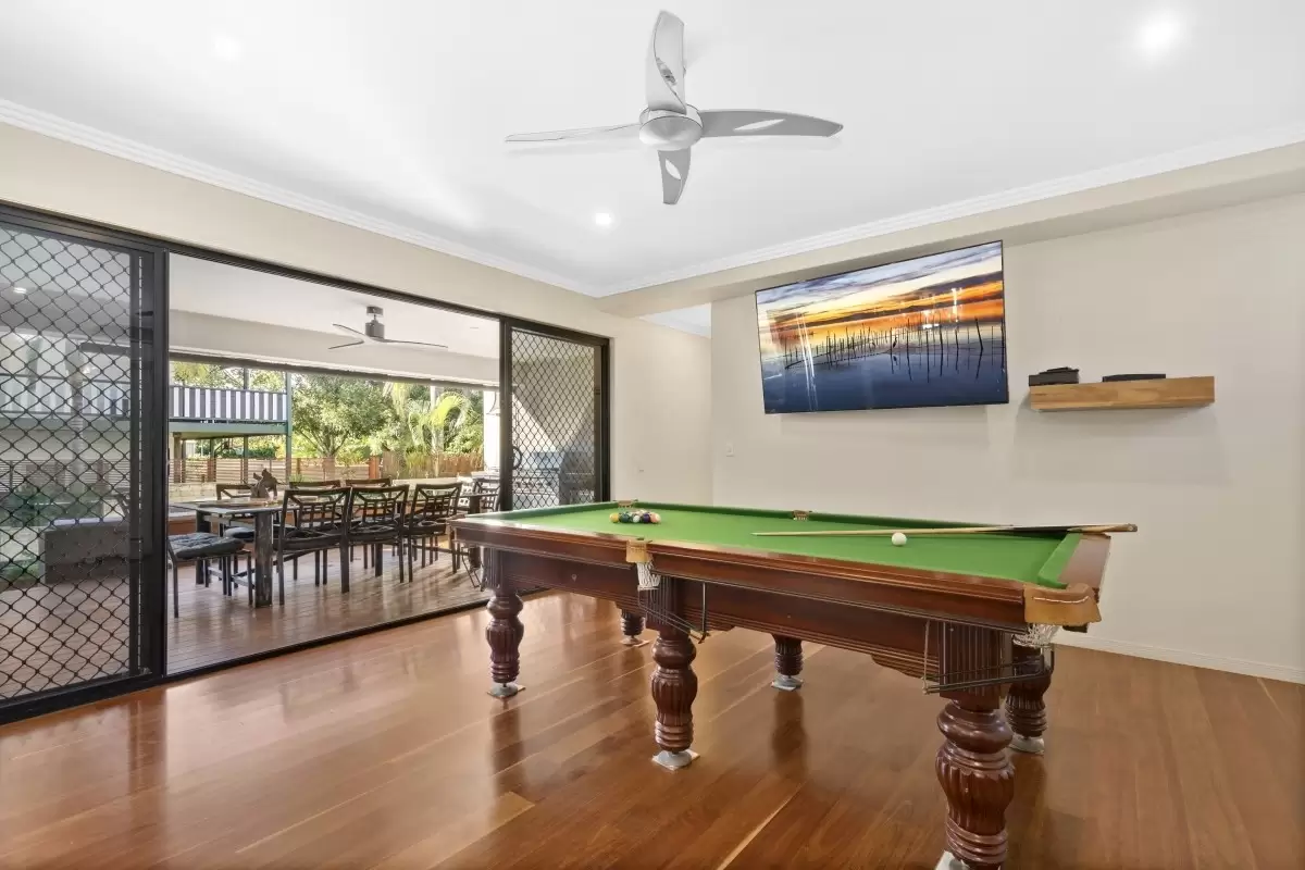 121 Sheehan Avenue, Hope Island Sold by  - image 1