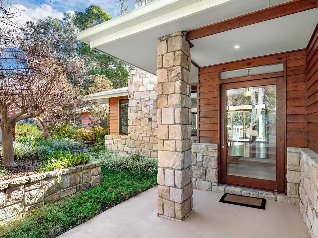 336 Grassdale Road, Gumdale Sold by  - image 1