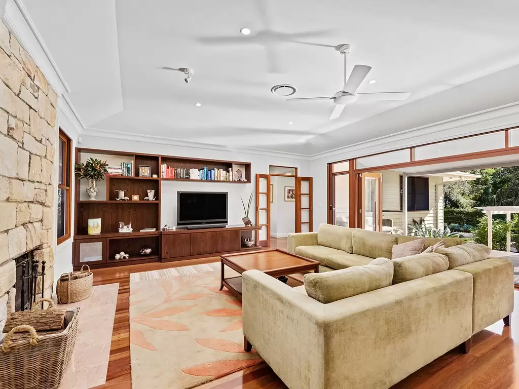 336 Grassdale Road, Gumdale Sold by  - image 1