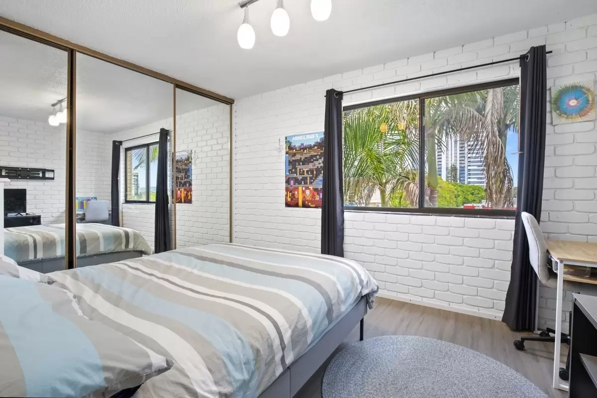11/45 Australia Avenue, Broadbeach Sold by  - image 1