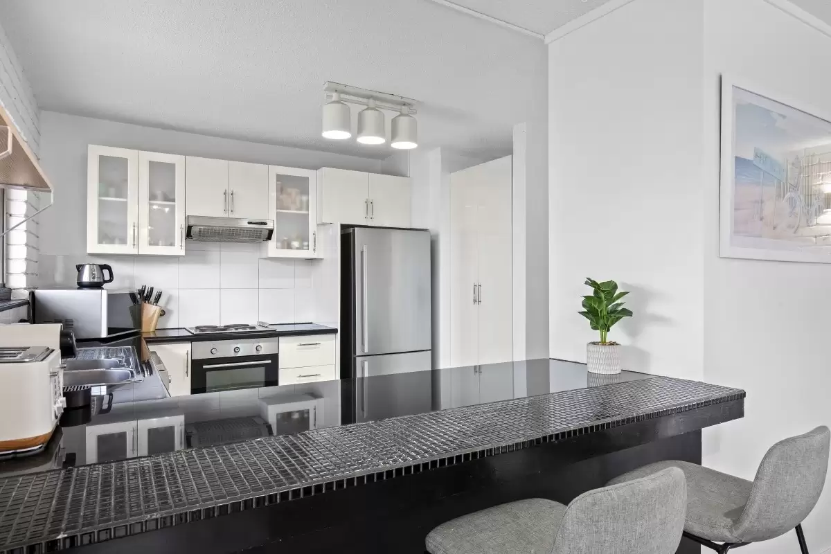 11/45 Australia Avenue, Broadbeach Sold by  - image 1