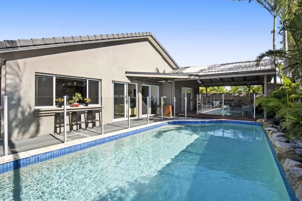 65 Crombie Avenue, Bundall Sold by Queensland Sotheby's International Realty - image 1