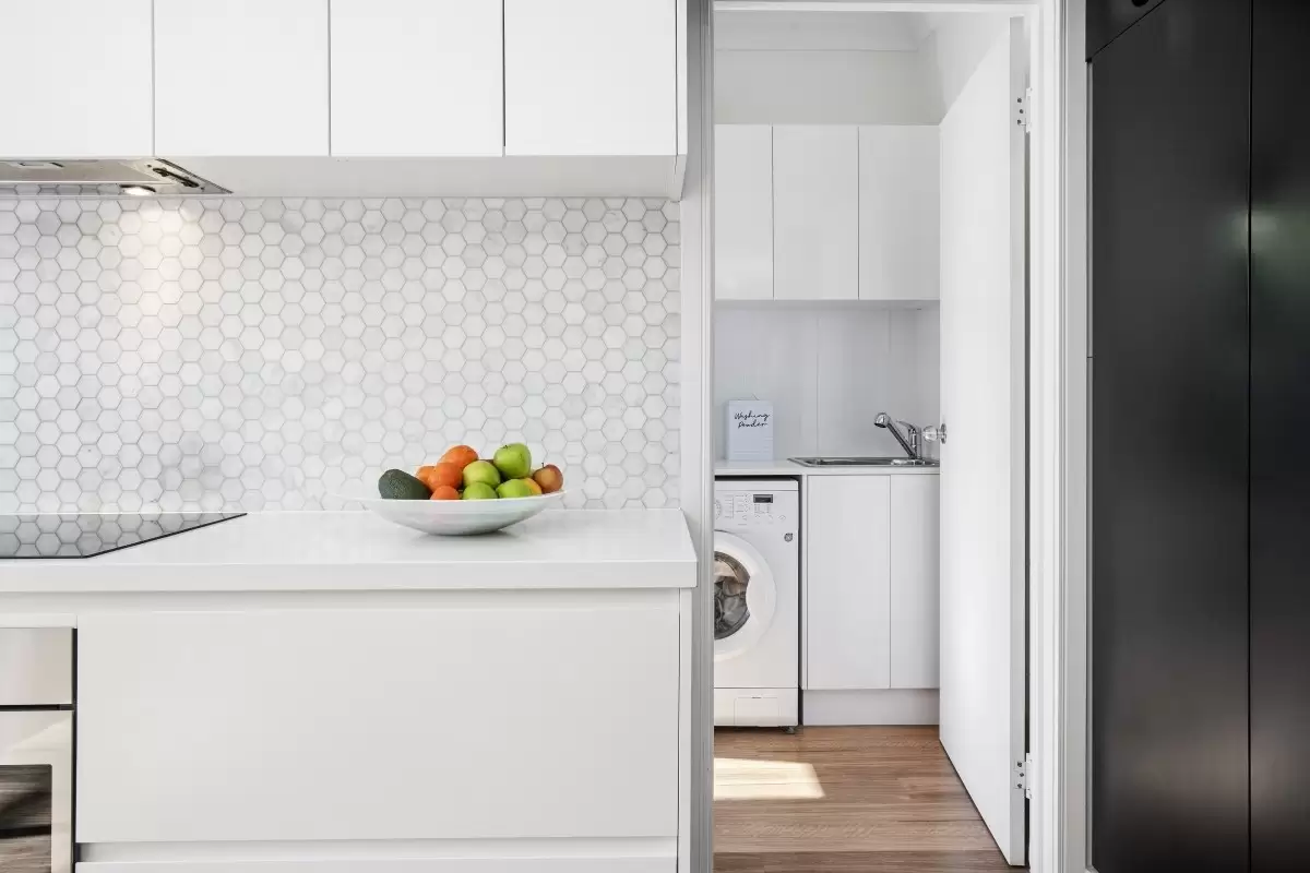 65 Crombie Avenue, Bundall Sold by Queensland Sotheby's International Realty - image 1