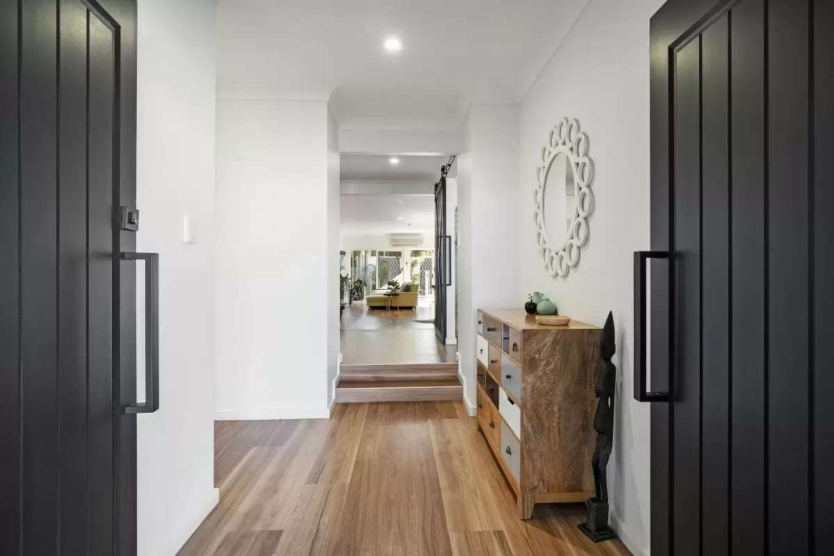 65 Crombie Avenue, Bundall Sold by Queensland Sotheby's International Realty - image 1