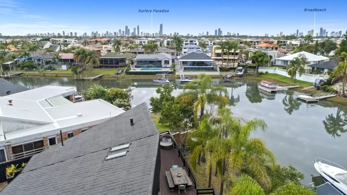 7 Craig Avenue, Carrara Sold by Queensland Sotheby's International Realty - image 1