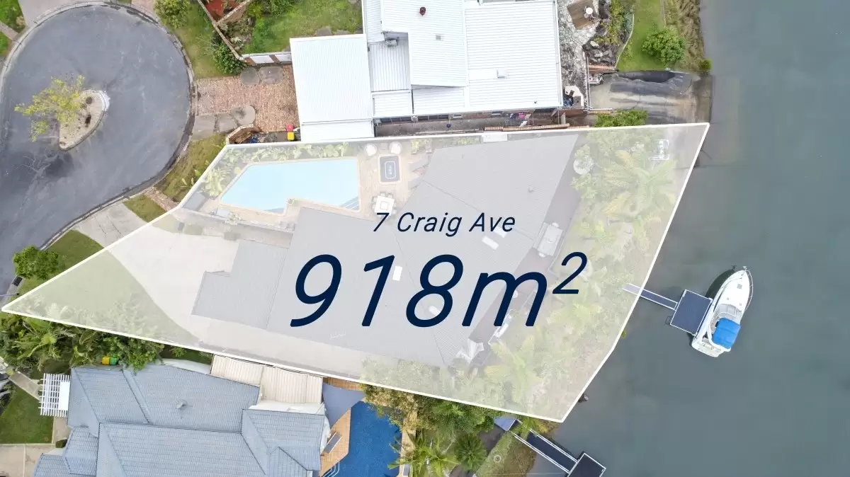 7 Craig Avenue, Carrara Sold by Queensland Sotheby's International Realty - image 1