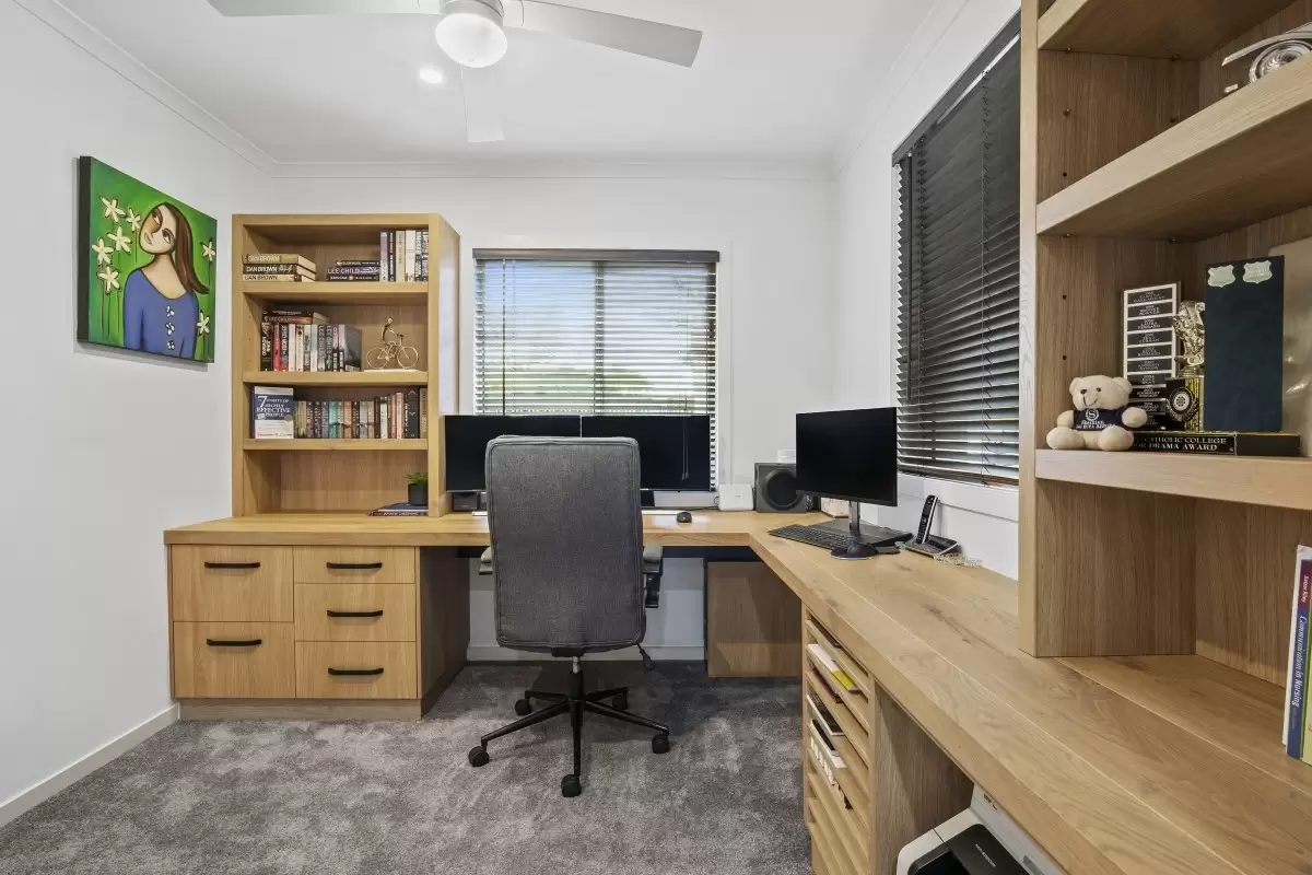 30 Saywell Street, Sorrento Sold by Queensland Sotheby's International Realty - image 1