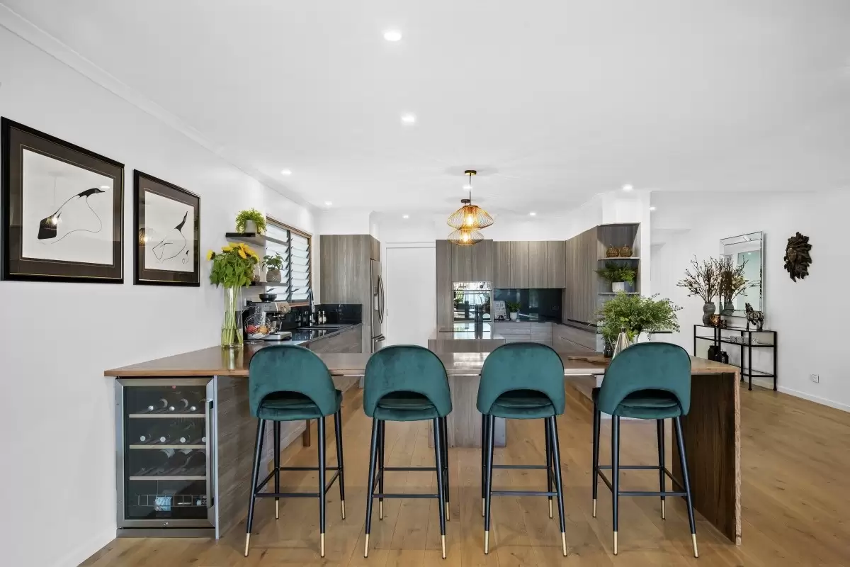 30 Saywell Street, Sorrento Sold by Queensland Sotheby's International Realty - image 1