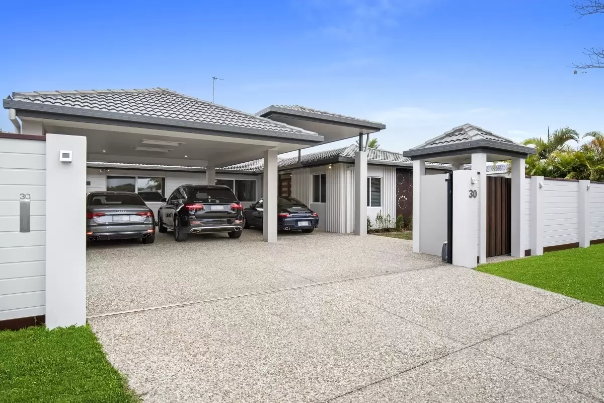 30 Saywell Street, Sorrento Sold by Queensland Sotheby's International Realty - image 1