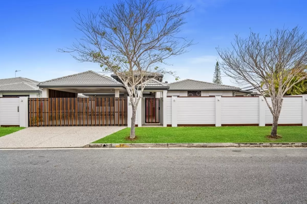 30 Saywell Street, Sorrento Sold by Queensland Sotheby's International Realty - image 1