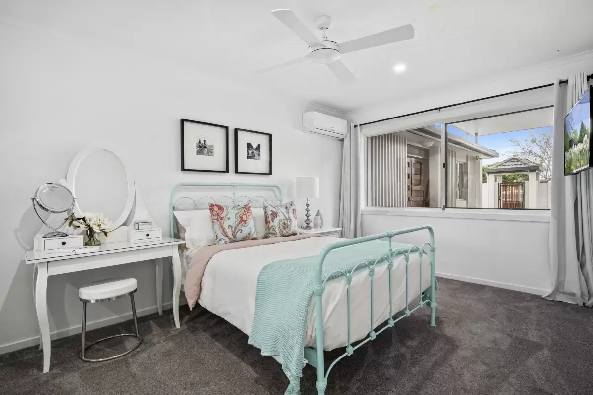 30 Saywell Street, Sorrento Sold by Queensland Sotheby's International Realty - image 1