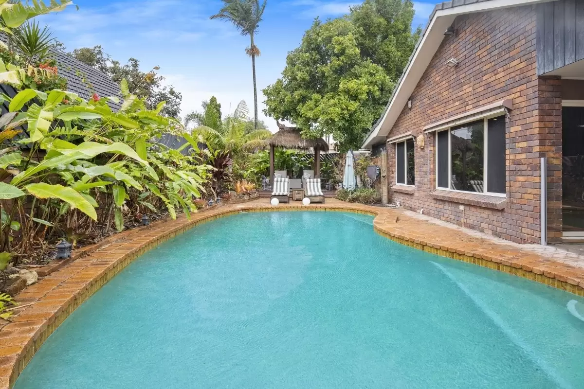 5 Jaguar Drive, Bundall Sold by Queensland Sotheby's International Realty - image 1