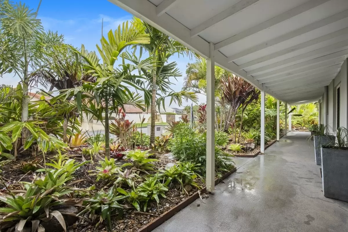 5 Jaguar Drive, Bundall Sold by  - image 1