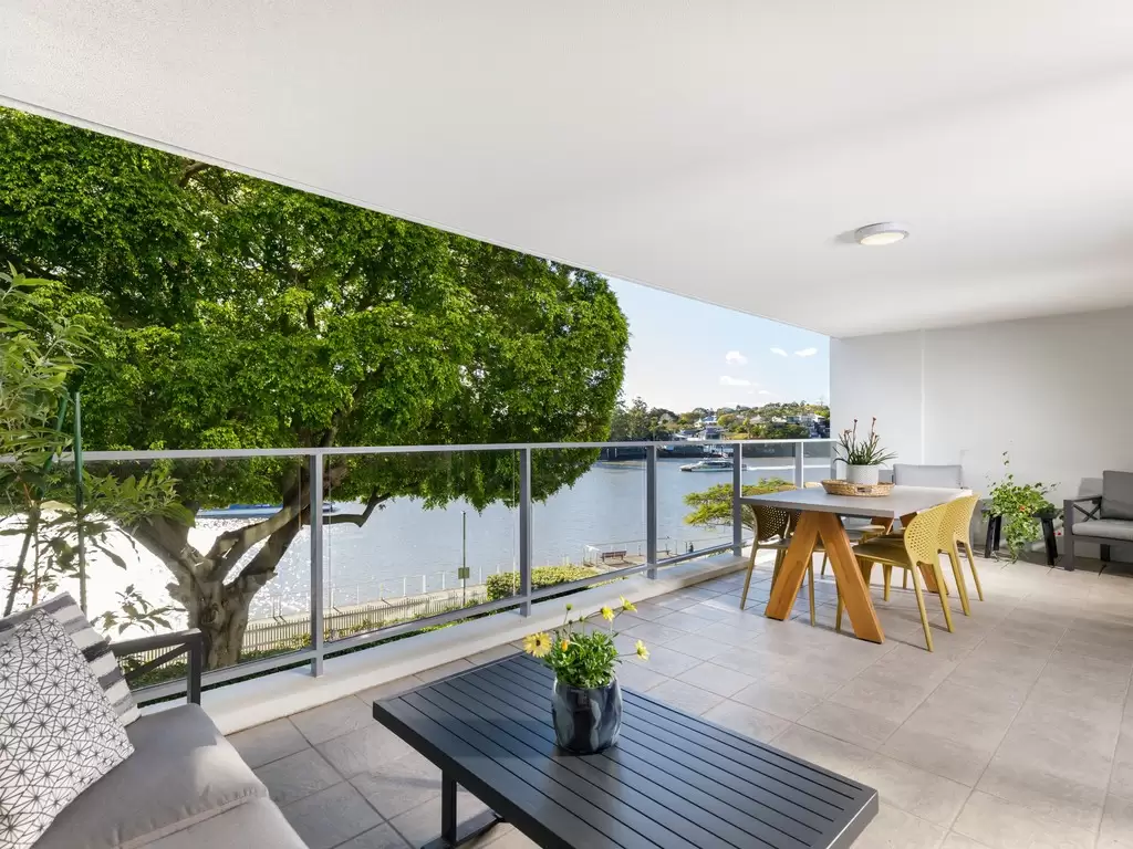 3333/30 Hollins Crescent, New Farm Sold by  - image 1