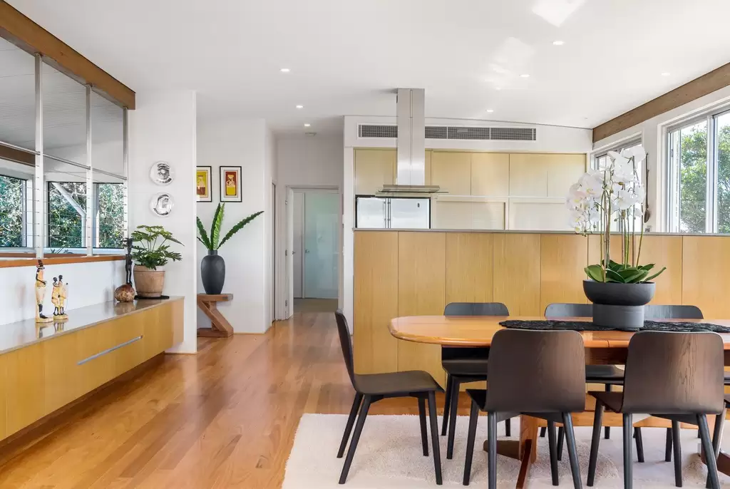 2 Peninsula Street, Hastings Point Sold by Queensland Sotheby's International Realty - image 1