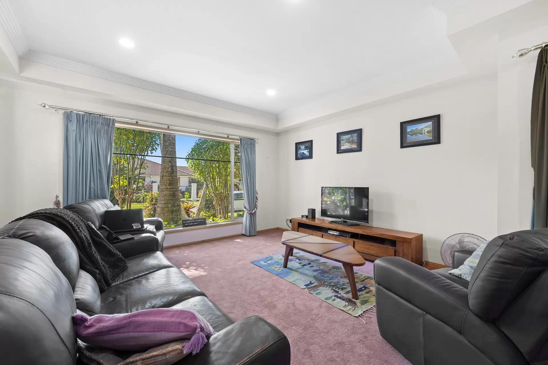57 Martingale Circuit, Clear Island Waters Sold by Queensland Sotheby's International Realty - image 1