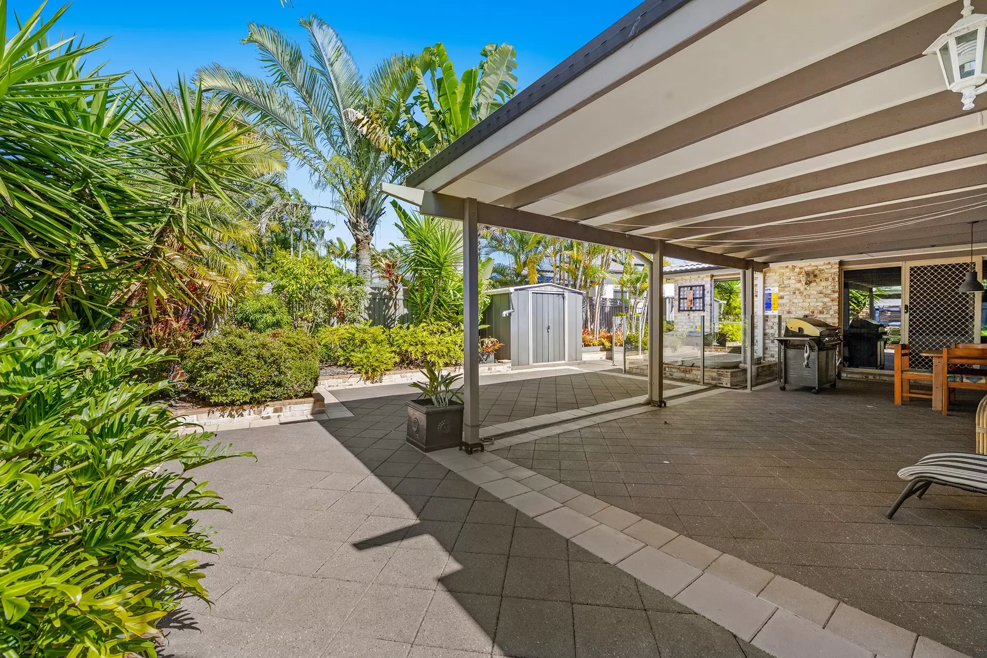 57 Martingale Circuit, Clear Island Waters Sold by Queensland Sotheby's International Realty - image 1