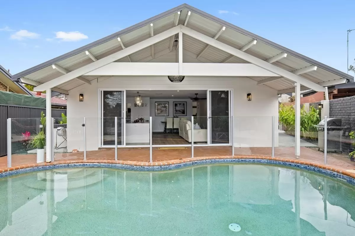 2 Craig Avenue, Carrara Sold by Queensland Sotheby's International Realty - image 1