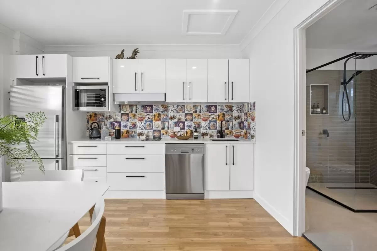2 Craig Avenue, Carrara Sold by Queensland Sotheby's International Realty - image 1