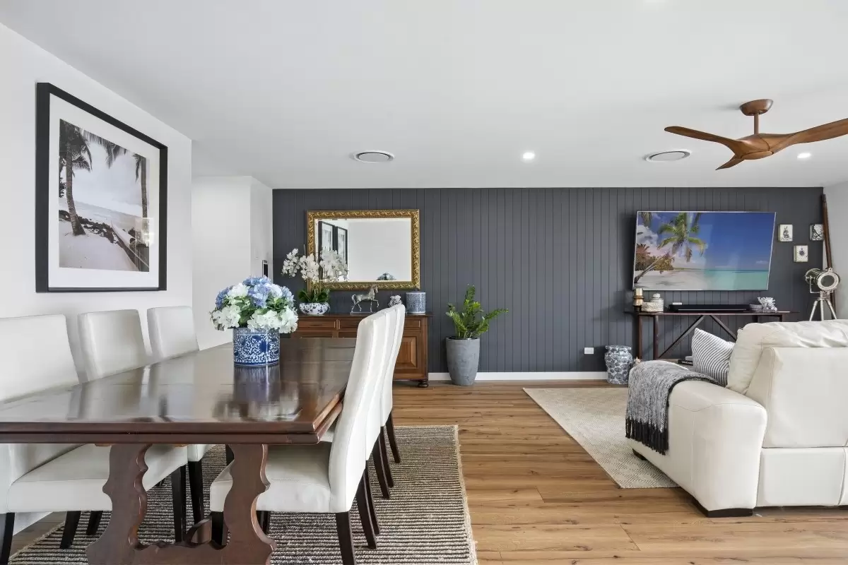 2 Craig Avenue, Carrara Sold by Queensland Sotheby's International Realty - image 1