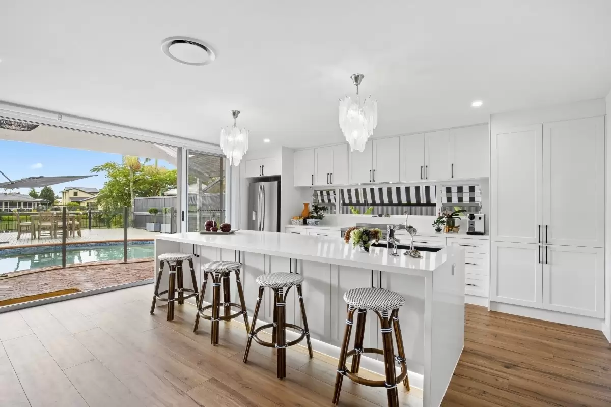 2 Craig Avenue, Carrara Sold by Queensland Sotheby's International Realty - image 1