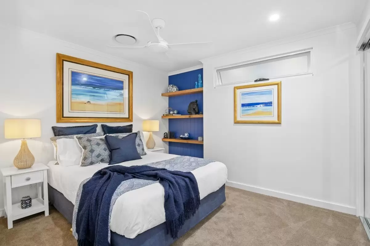 2 Craig Avenue, Carrara Sold by Queensland Sotheby's International Realty - image 1