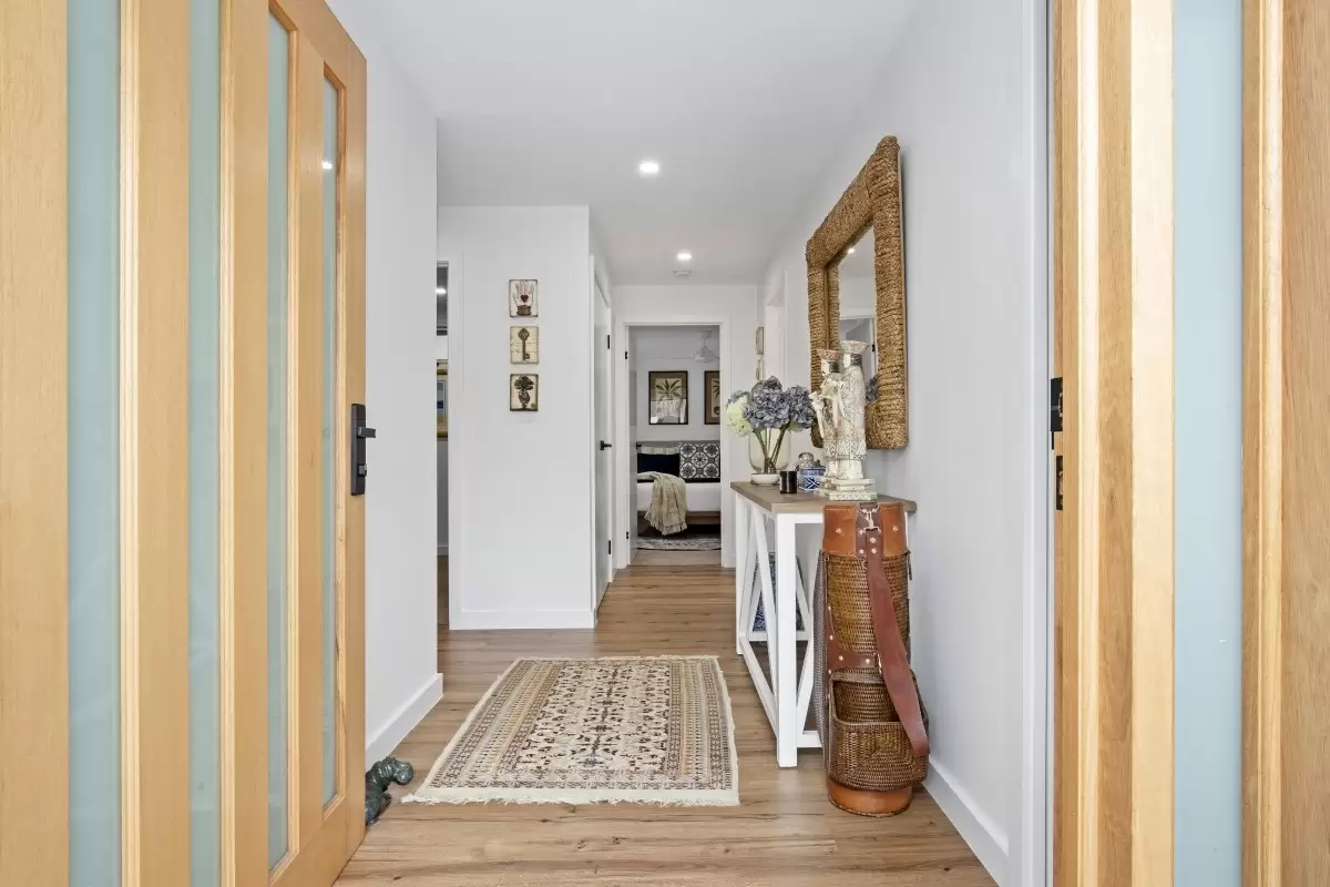 2 Craig Avenue, Carrara Sold by Queensland Sotheby's International Realty - image 1