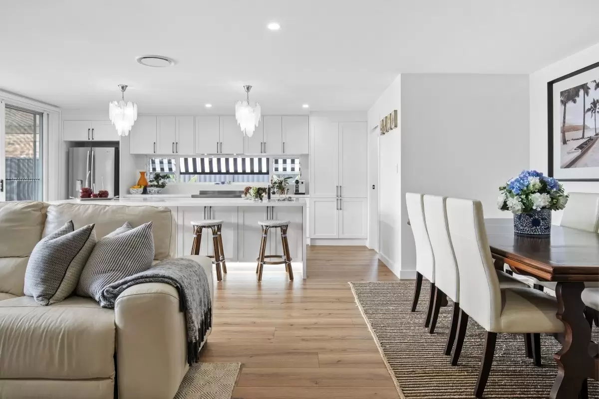 2 Craig Avenue, Carrara Sold by Queensland Sotheby's International Realty - image 1