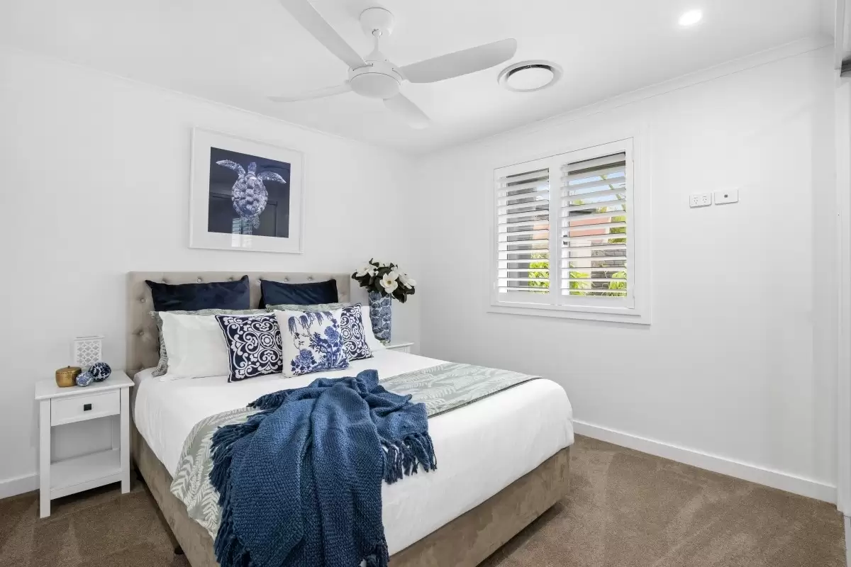 2 Craig Avenue, Carrara Sold by Queensland Sotheby's International Realty - image 1