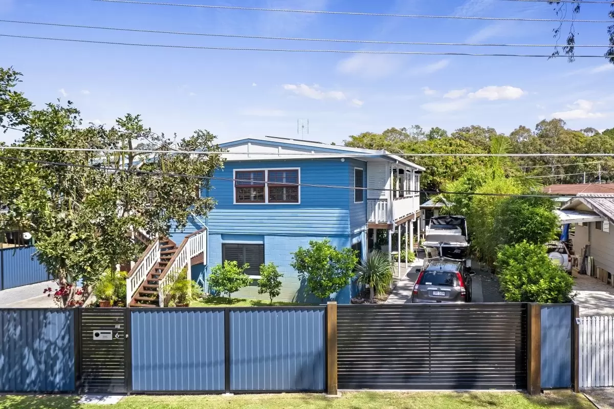 6 Coombe Avenue, Hope Island Sold by  - image 1