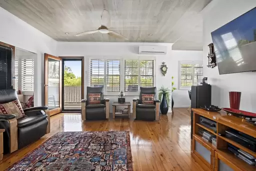6 Coombe Avenue, Hope Island Sold by Queensland Sotheby's International Realty