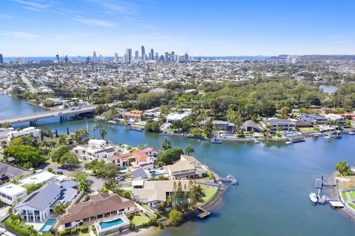 22 Binda Place, Sorrento Sold by Queensland Sotheby's International Realty - image 1