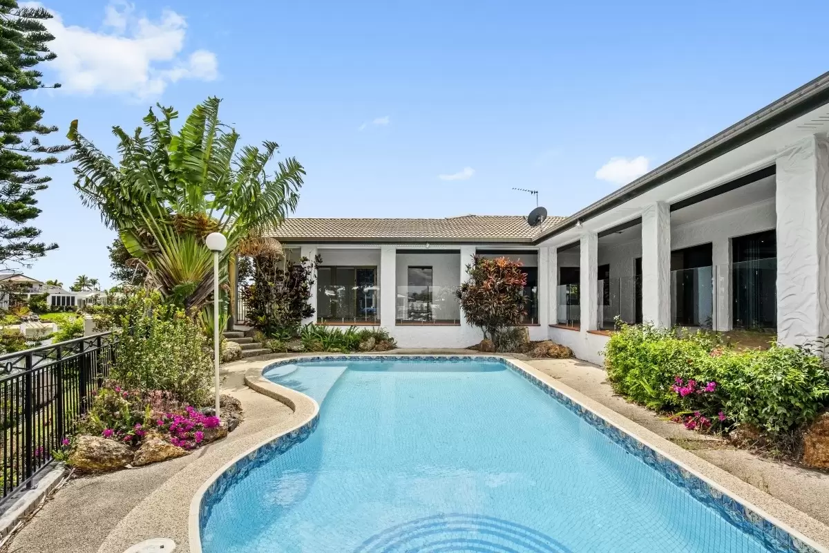 22 Binda Place, Sorrento Sold by Queensland Sotheby's International Realty - image 1