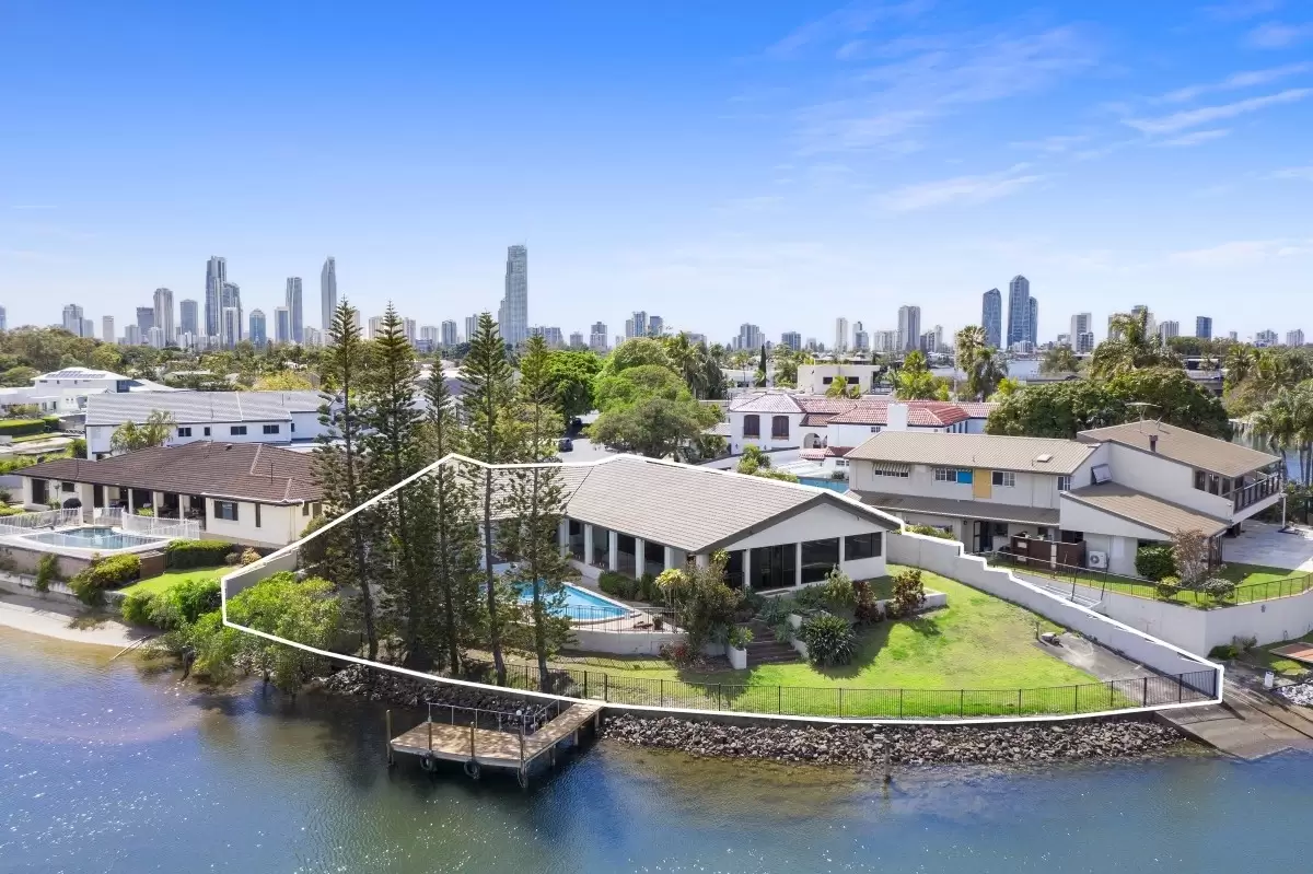 22 Binda Place, Sorrento Sold by Queensland Sotheby's International Realty - image 1