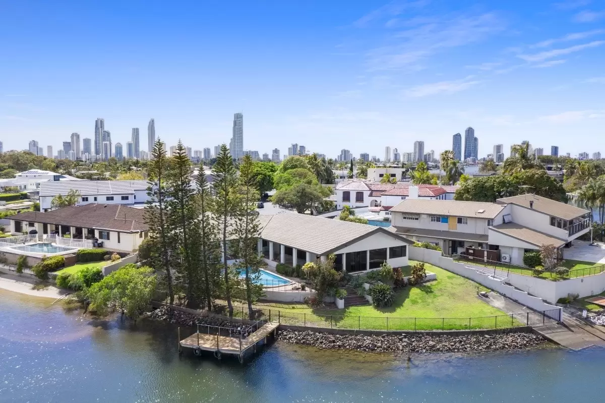 22 Binda Place, Sorrento Sold by Queensland Sotheby's International Realty - image 1