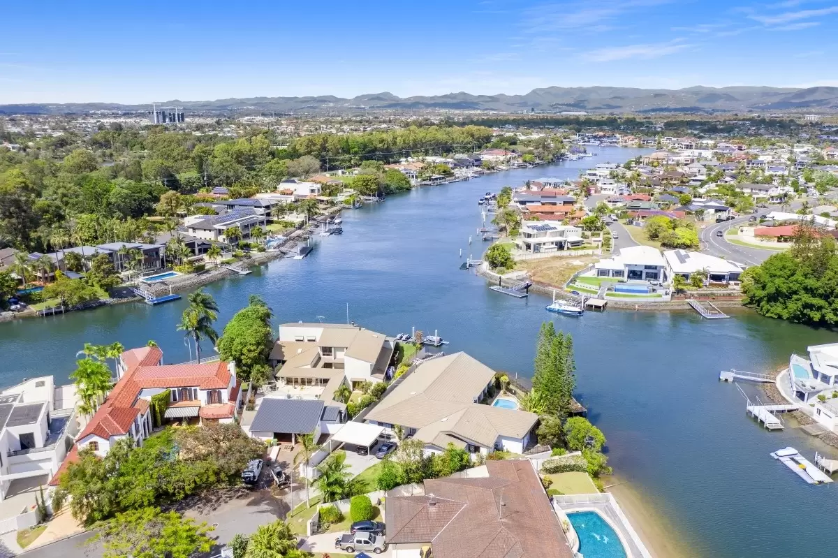 22 Binda Place, Sorrento Sold by Queensland Sotheby's International Realty - image 1