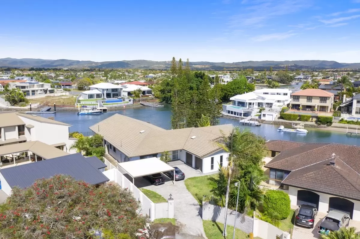22 Binda Place, Sorrento Sold by Queensland Sotheby's International Realty - image 1