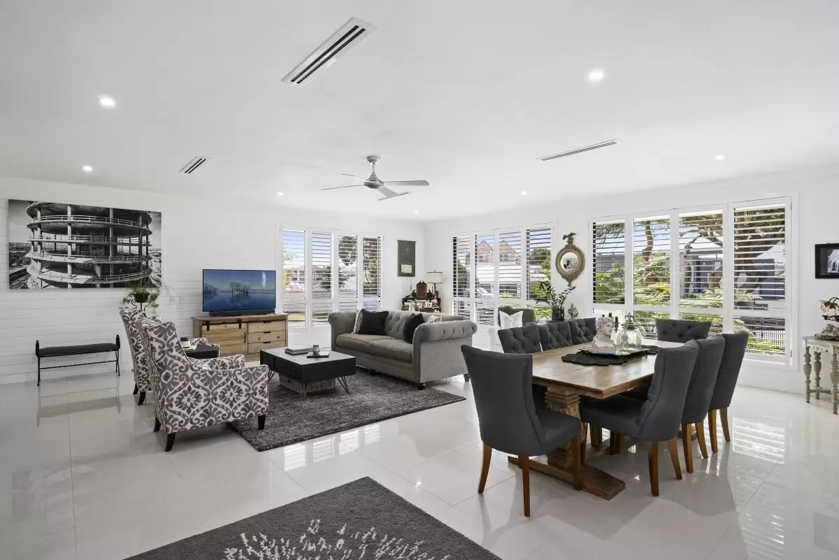 3 Garden Grove Street, Carrara Sold by Queensland Sotheby's International Realty - image 1