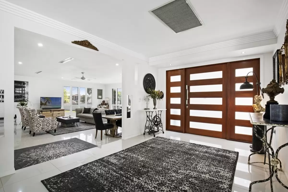 3 Garden Grove Street, Carrara Sold by Queensland Sotheby's International Realty - image 1