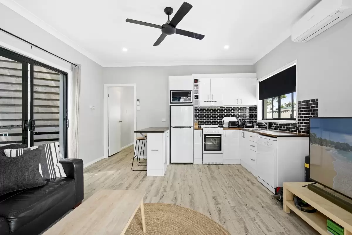 3 Garden Grove Street, Carrara Sold by Queensland Sotheby's International Realty - image 1