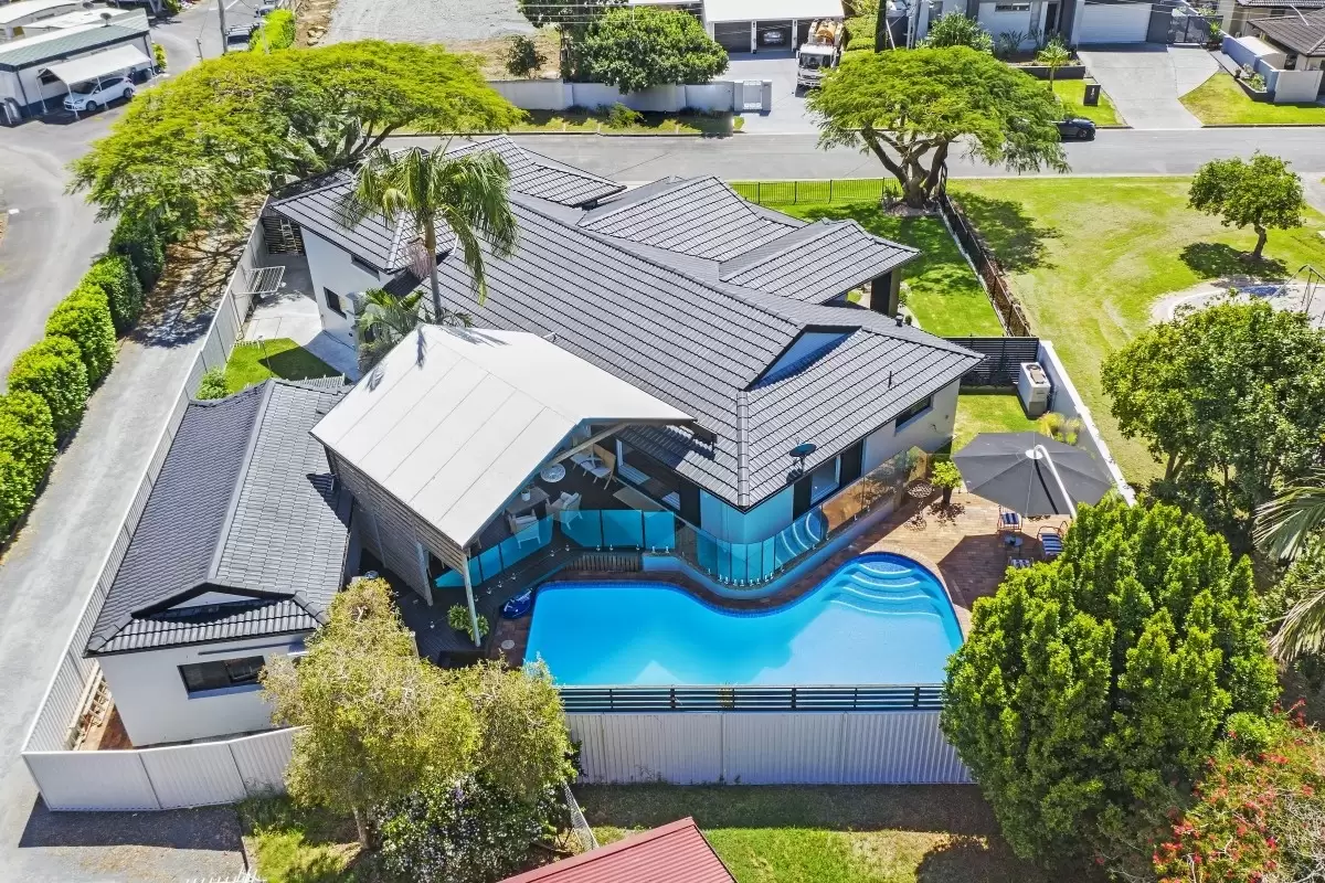 3 Garden Grove Street, Carrara Sold by Queensland Sotheby's International Realty - image 1
