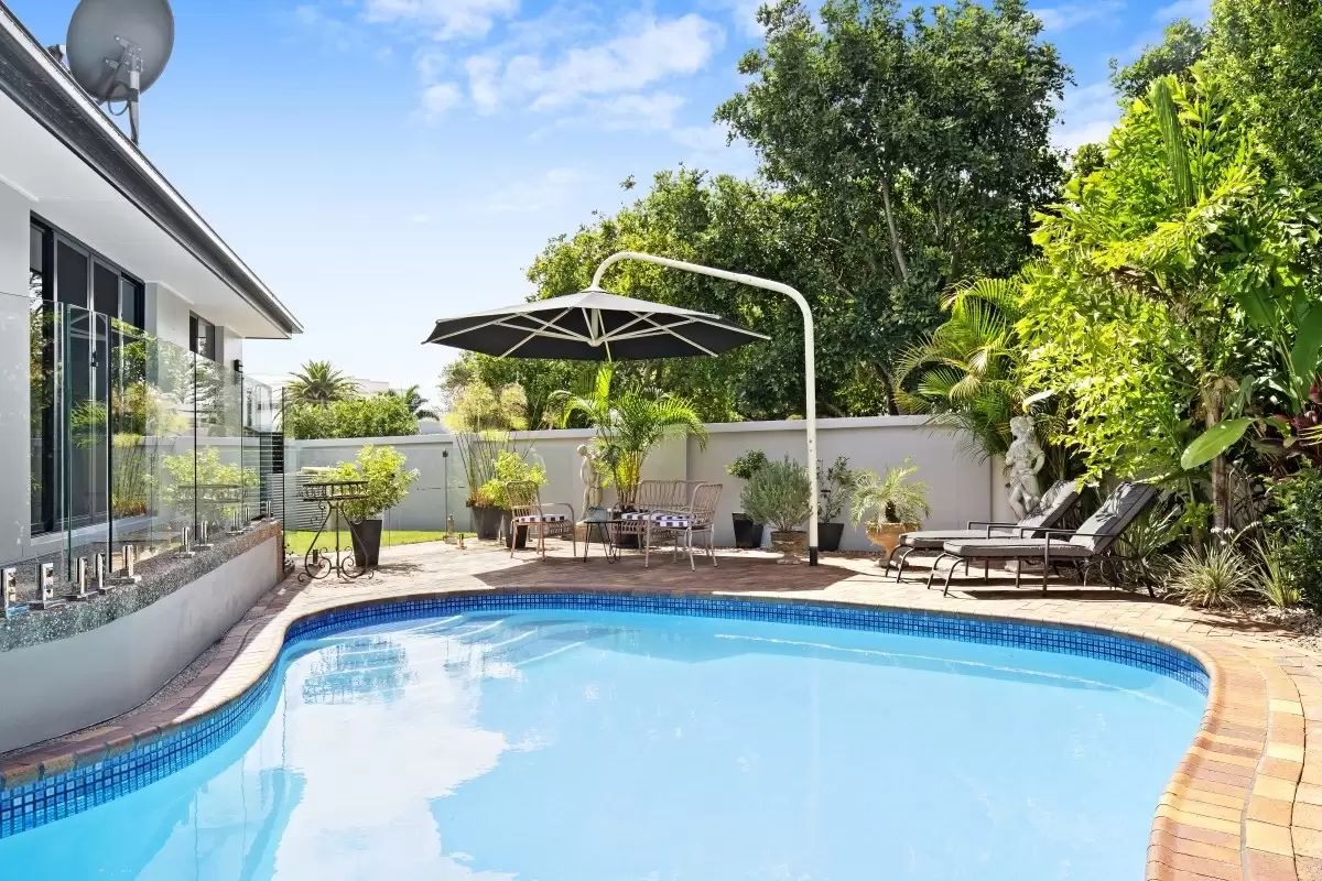 3 Garden Grove Street, Carrara Sold by Queensland Sotheby's International Realty - image 1