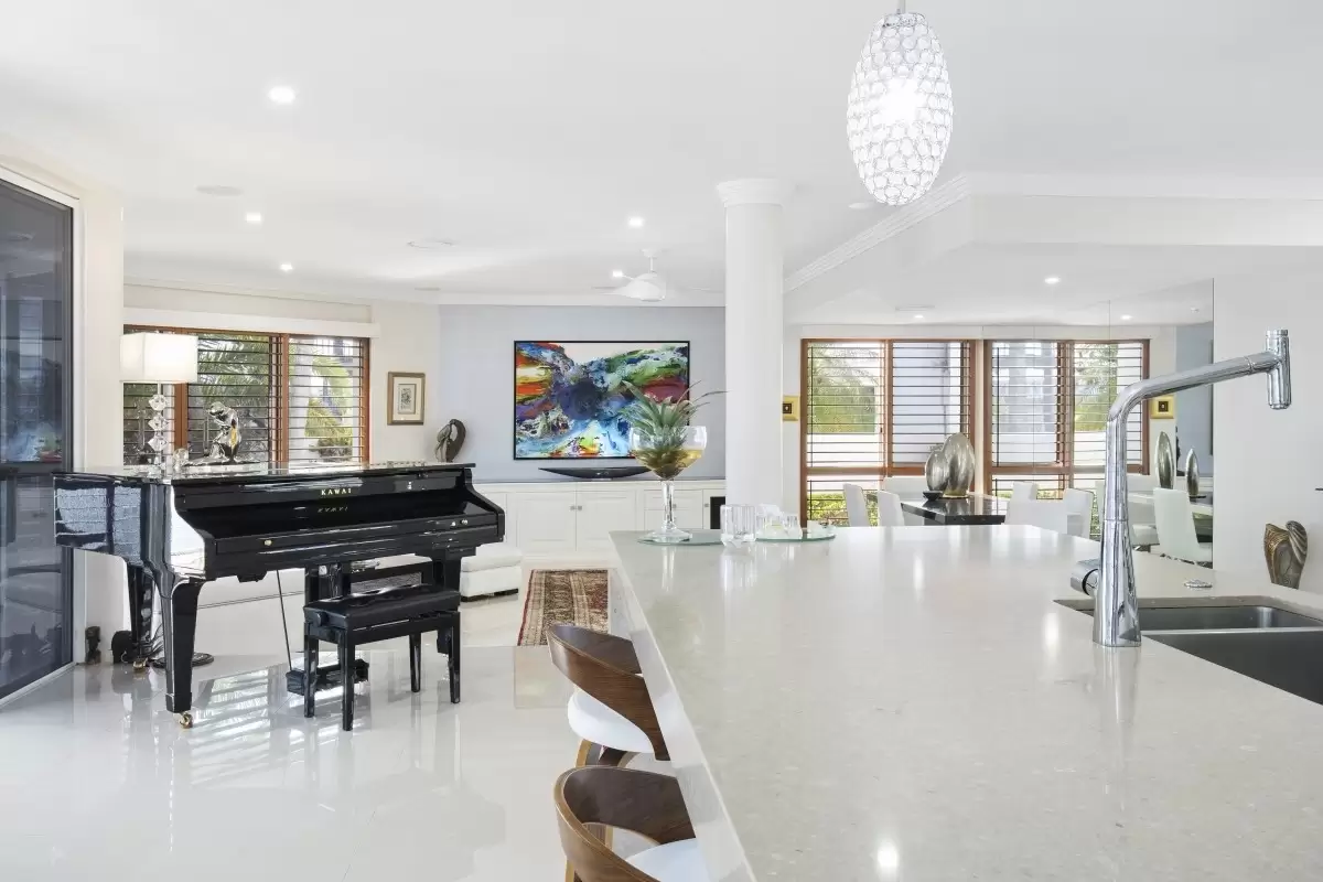26 Cabana Boulevard, Benowa Waters Sold by  - image 1