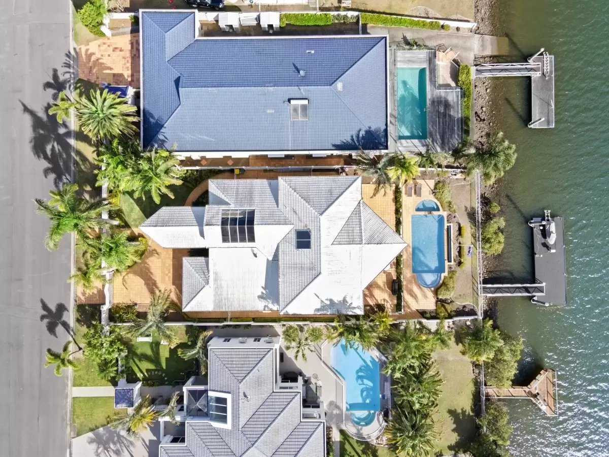 26 Cabana Boulevard, Benowa Waters Sold by Queensland Sotheby's International Realty - image 1