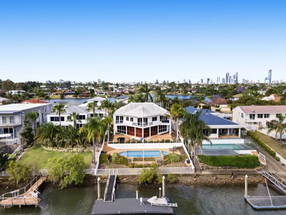 26 Cabana Boulevard, Benowa Waters Sold by  - image 1
