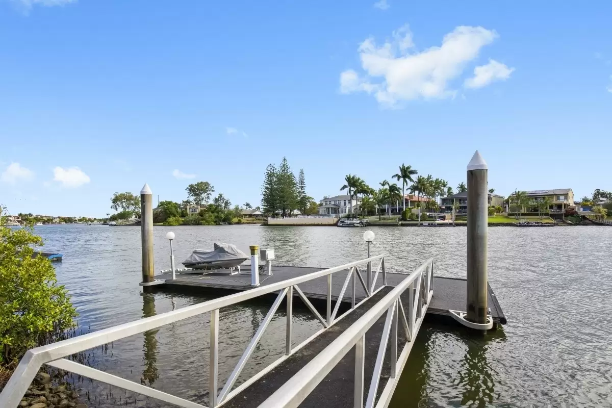 26 Cabana Boulevard, Benowa Waters Sold by  - image 1