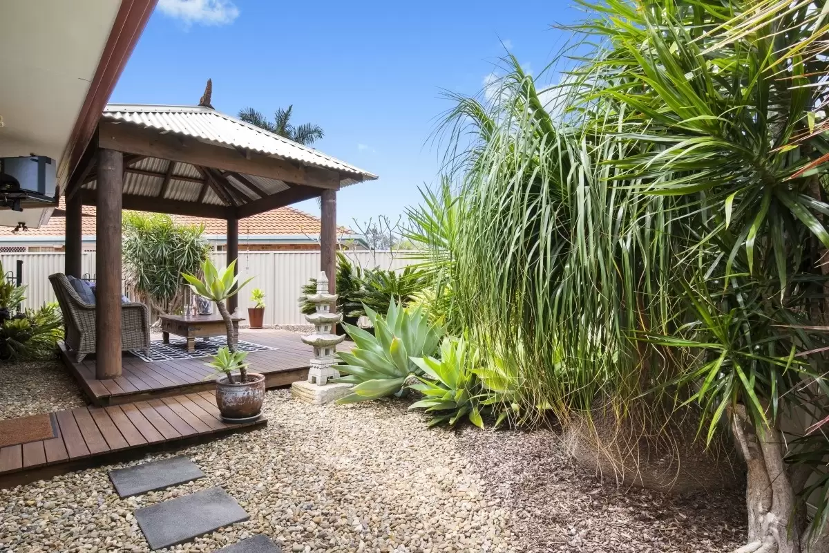 19 Greenwich Court, Robina Sold by Queensland Sotheby's International Realty - image 1