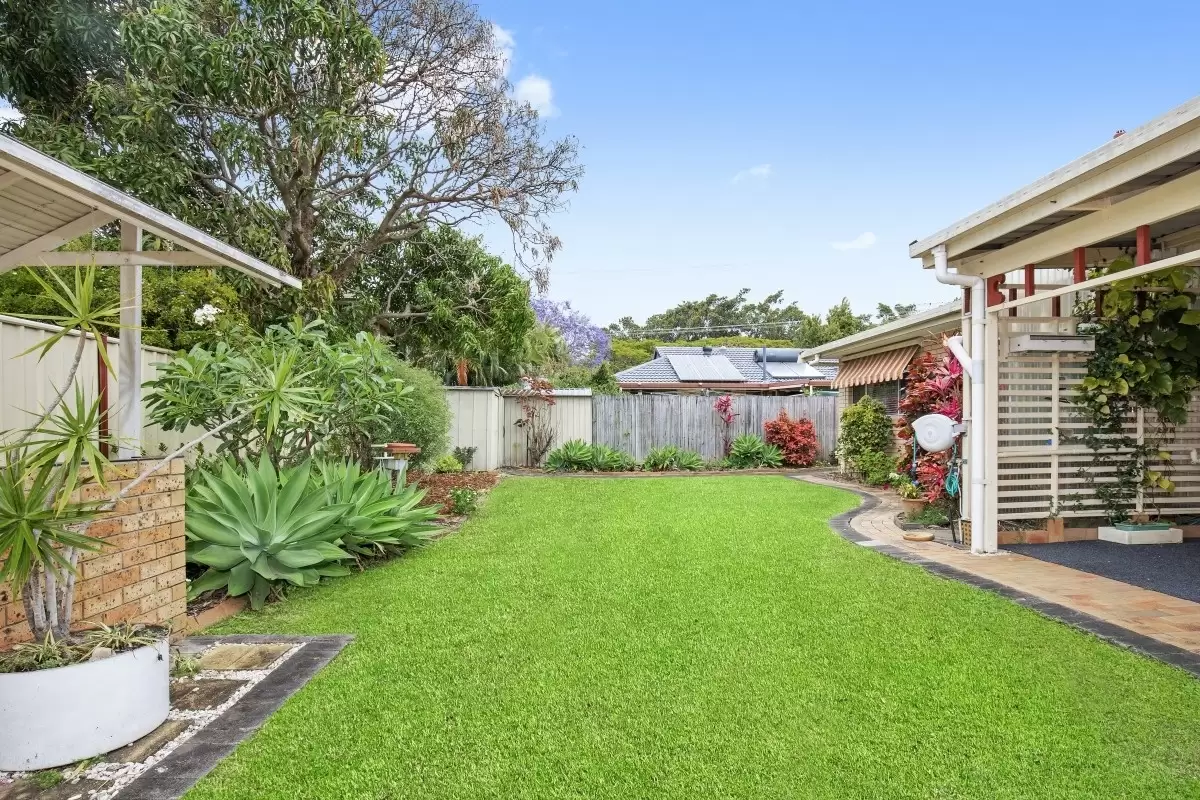 3A Garden Grove Street, Carrara Sold by Queensland Sotheby's International Realty - image 1