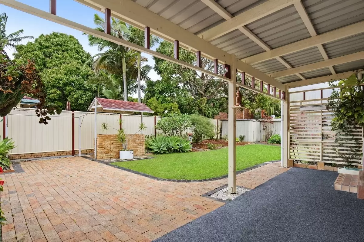 3A Garden Grove Street, Carrara Sold by Queensland Sotheby's International Realty - image 1